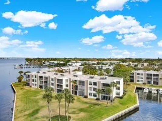 Property Slideshow image 3 of 53 | 1950 sw palm city rd 13-301, Stuart, FL, 34994