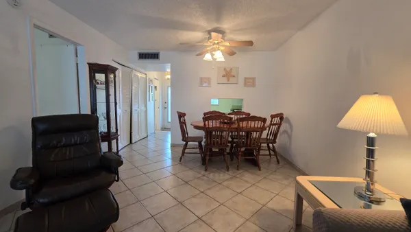 Property Slideshow image 2 of 24 | 2900 nw 46th ave 213, Lauderdale Lakes, FL, 33313