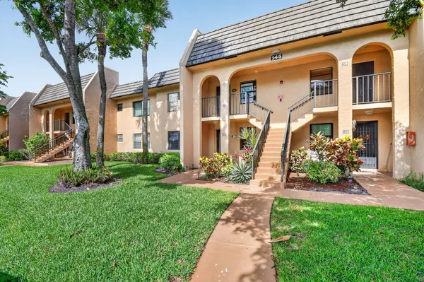 Property Slideshow image 2 of 54 | 145 lake nancy ln 128, West Palm Beach, FL, 33411