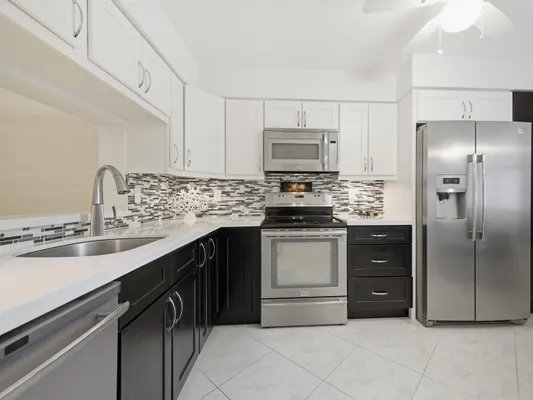 Property Slideshow image 3 of 59 | 7280 amberly ln 201, Delray Beach, FL, 33446
