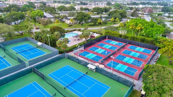 Property Slideshow image 2 of 8 | 2003 granada dr j2, Coconut Creek, FL, 33066