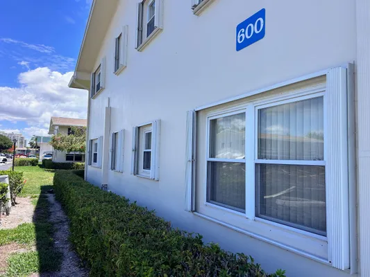 Property Slideshow image 2 of 50 | 600 horizons 101, Boynton Beach, FL, 33435