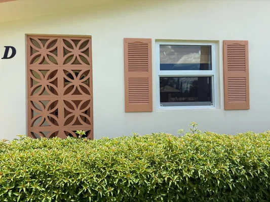 Property Slideshow image 2 of 31 | 2966 crosley dr d, West Palm Beach, FL, 33415