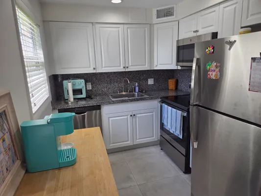 Property Slideshow image 2 of 15 | 316 farnham p 316, Deerfield Beach, FL, 33442