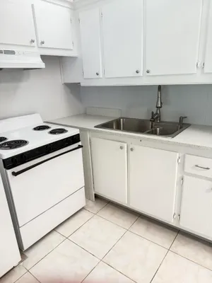 Property Slideshow image 2 of 33 | 179 windsor h h, West Palm Beach, FL, 33417