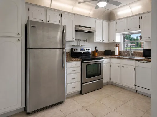Property Slideshow image 2 of 12 | 8962 s hollybrook blvd 205, Pembroke Pines, FL, 33025