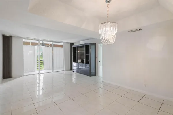 Property Slideshow image 3 of 43 | 6850 10th ave 406, Greenacres, FL, 33467