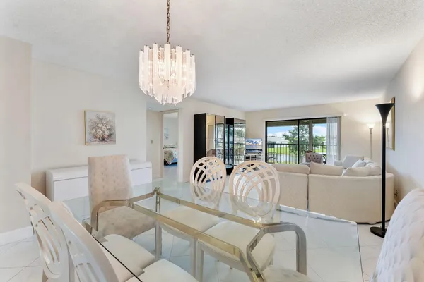 Property Slideshow image 3 of 43 | 7260 kinghurst dr 205, Delray Beach, FL, 33446