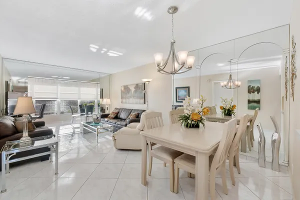 Property Slideshow image 3 of 18 | 2900 nw 47th ter 304b, Lauderdale Lakes, FL, 33313