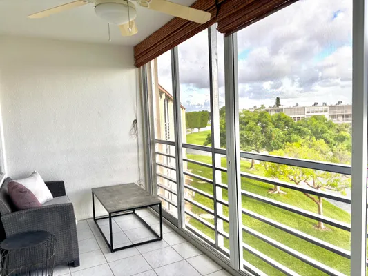 Property Slideshow image 2 of 11 | 4032 newcastle b b, Boca Raton, FL, 33434