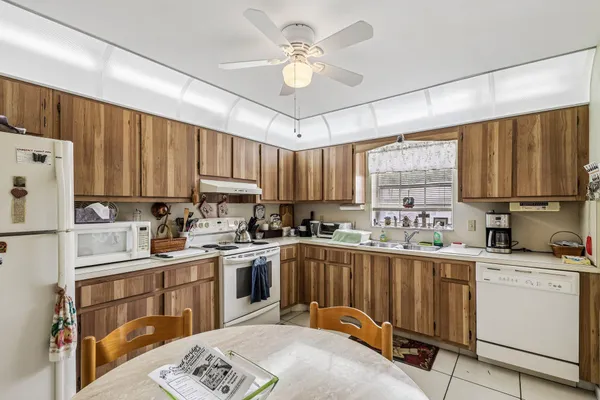 Property Slideshow image 3 of 30 | 475 holyoke ln, Lake Worth, FL, 33467