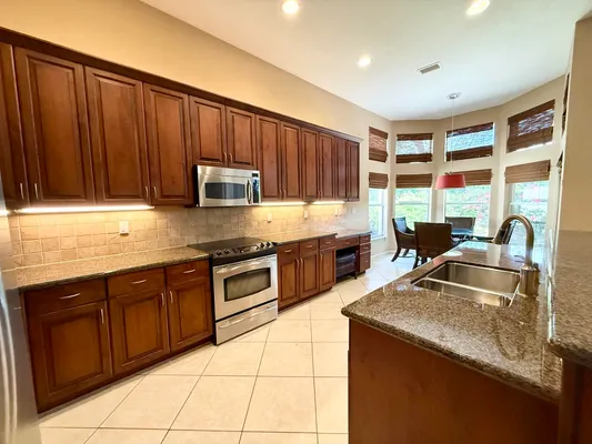 Property Slideshow image 3 of 19 | 6959 imperial beach cir, Delray Beach, FL, 33446