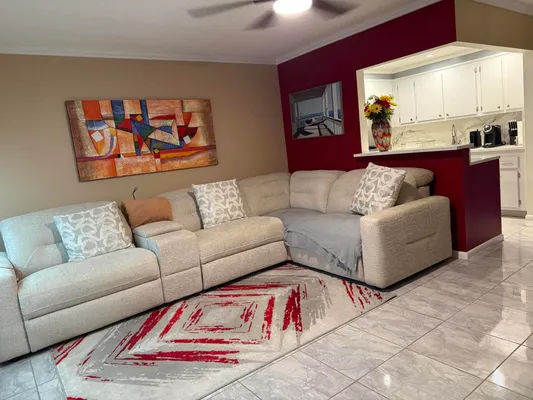 Property Slideshow image 3 of 24 | 362 oakridge t t, Deerfield Beach, FL, 33442