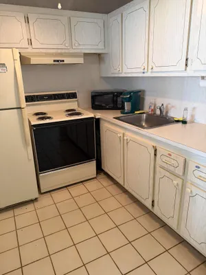 Property Slideshow image 3 of 12 | 227 dorset f f, Boca Raton, FL, 33434
