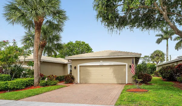 Property Slideshow image 2 of 47 | 10760 royal caribbean cir, Boynton Beach, FL, 33437