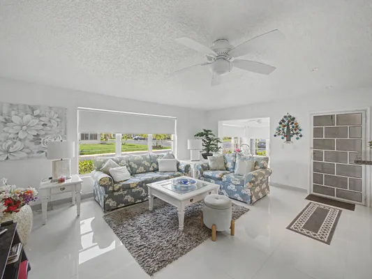 Property Slideshow image 3 of 16 | 4580 nw 3rd st d, Delray Beach, FL, 33445