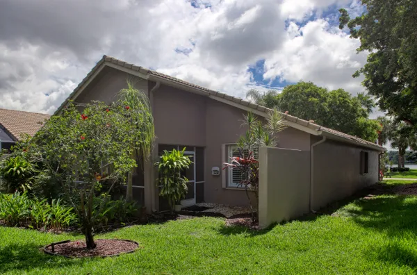 Property Slideshow image 3 of 39 | 9689 positano way, Lake Worth, FL, 33467