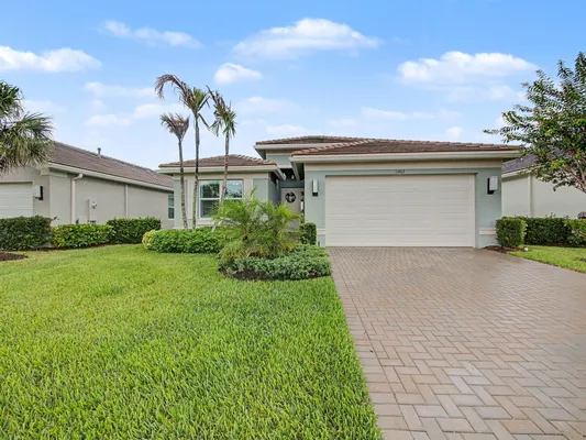 Property Slideshow image 2 of 91 | 11403 sw carlisle crossing ave, Port St. Lucie, FL, 34987