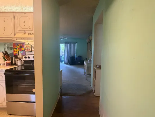 Property Slideshow image 3 of 9 | 2687 n garden dr dr 103, Lake Worth, FL, 33461
