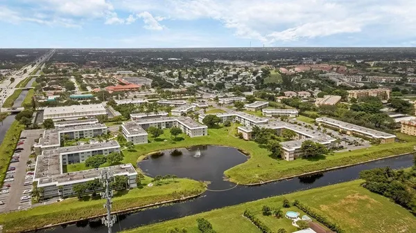 Property Slideshow image 2 of 19 | 9826 marina blvd 1015, Boca Raton, FL, 33428