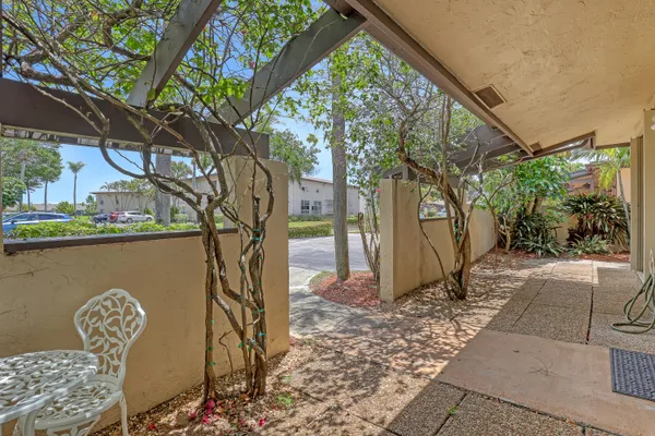 Property Slideshow image 2 of 20 | 13731 via aurora a, Delray Beach, FL, 33484