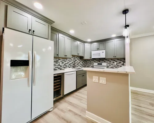 Property Slideshow image 2 of 17 | 15 bedford a a, West Palm Beach, FL, 33417