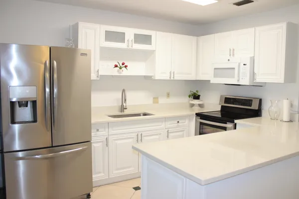 Property Slideshow image 3 of 32 | 8573 boca dr 3, Boca Raton, FL, 33433