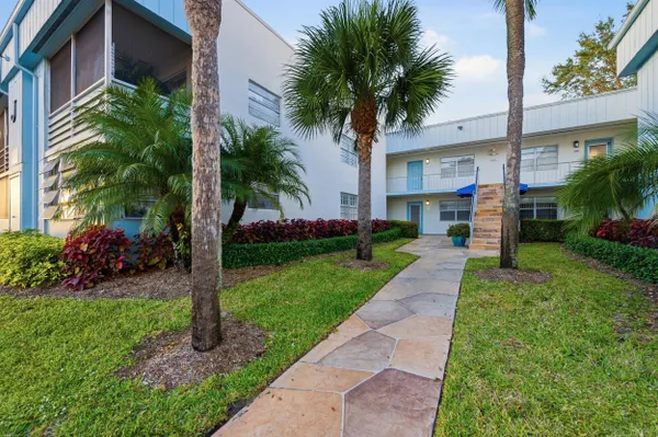 Property Slideshow image 2 of 4 | 442 normandy j j, Delray Beach, FL, 33484