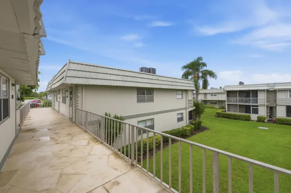 Property Slideshow image 3 of 38 | 670 n monaco ct n, Delray Beach, FL, 33446
