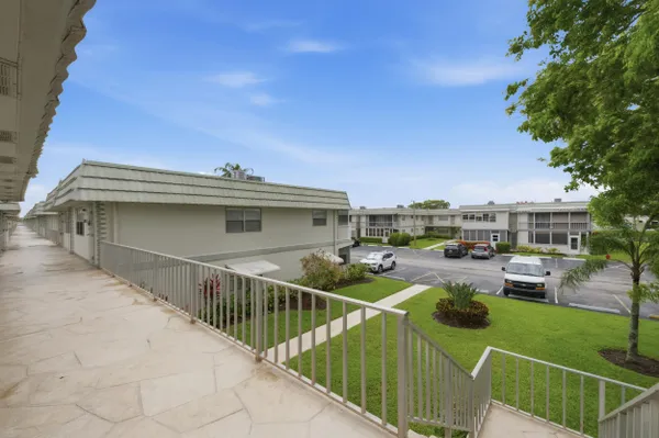 Property Slideshow image 2 of 38 | 670 n monaco ct n, Delray Beach, FL, 33446