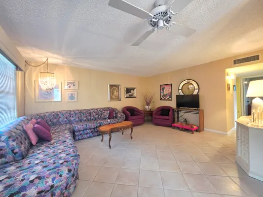 Property Slideshow image 3 of 37 | 719 flanders dr o, Delray Beach, FL, 33484