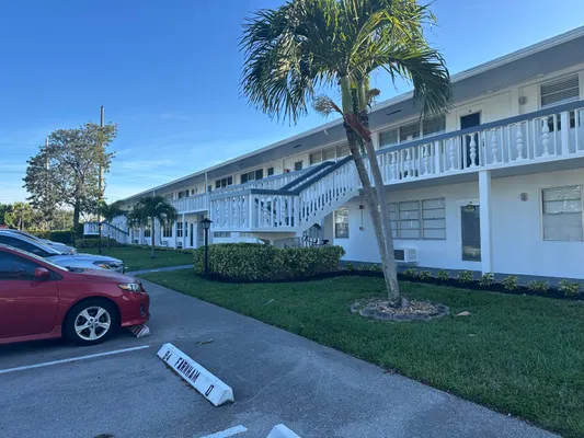 Property Slideshow image 3 of 20 | 81 farnham d 81, Deerfield Beach, FL, 33442
