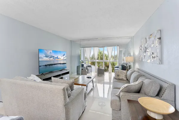 Property Slideshow image 3 of 35 | 7807 golf cir dr h 305, Margate, FL, 33063