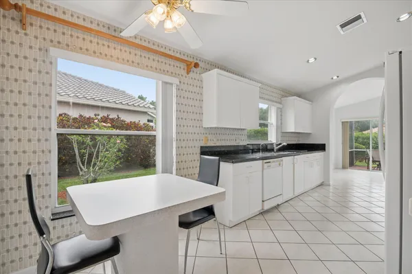 Property Slideshow image 3 of 34 | 10884 royal caribbean cir, Boynton Beach, FL, 33437