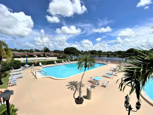 Property Slideshow image 3 of 17 | 290 cape cod cir, Lake Worth, FL, 33467