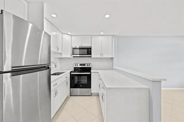 Property Slideshow image 2 of 27 | 273 prescott, Deerfield Beach, FL, 33442