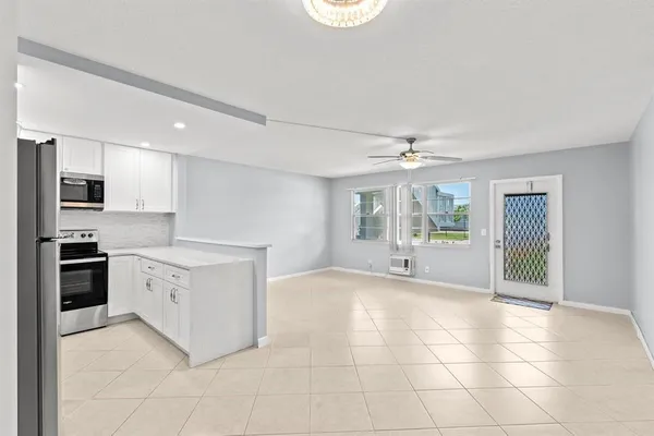 Property Slideshow image 3 of 27 | 273 prescott, Deerfield Beach, FL, 33442
