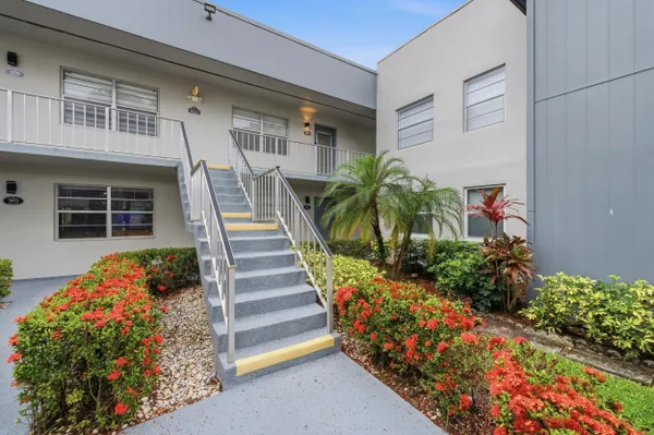 Property Slideshow image 3 of 63 | 330 piedmont 330, Delray Beach, FL, 33484