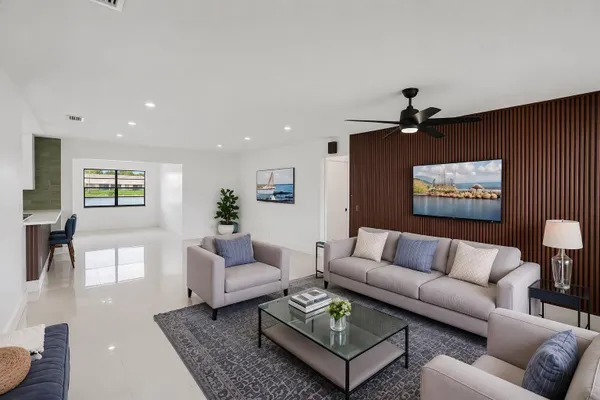 Property Slideshow image 2 of 13 | 9803 nw 75th ct, Tamarac, FL, 33321