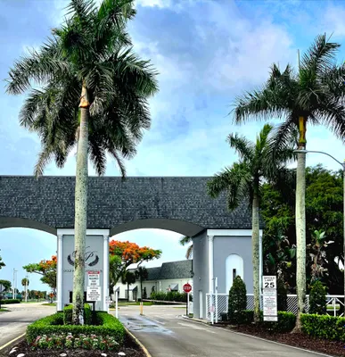 Property Slideshow image 2 of 37 | 719 flanders dr o, Delray Beach, FL, 33484