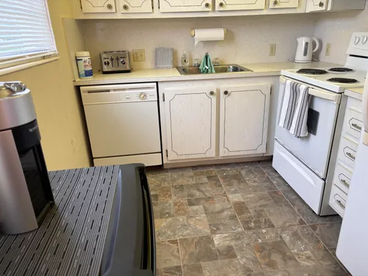 Property Slideshow image 2 of 17 | 112 preston way 112 c, Boca Raton, FL, 33434