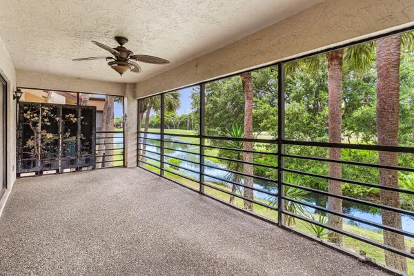 Property Slideshow image 2 of 24 | 6462 aspen glen cir, Boynton Beach, FL, 33437