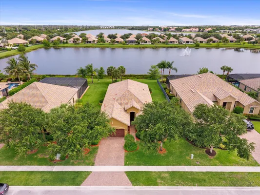 Property Slideshow image 2 of 57 | 4452 siena cir, Wellington, FL, 33414