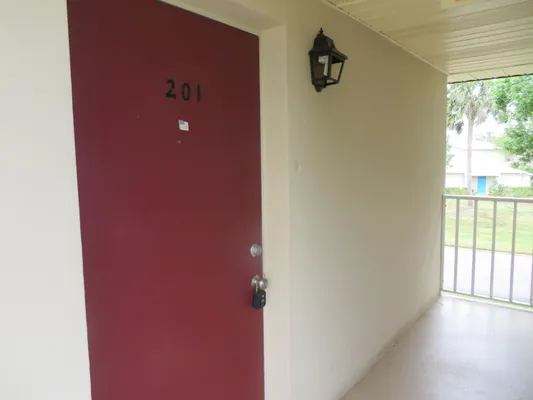 Property Slideshow image 2 of 28 | 37 vista gardens trl 201, Vero Beach, FL, 32962