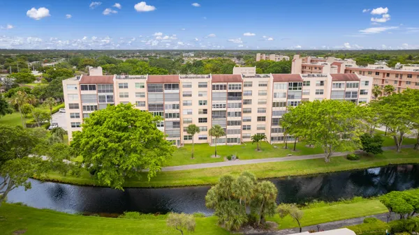 Property Slideshow image 3 of 32 | 14527 bonaire blvd 203, Delray Beach, FL, 33446