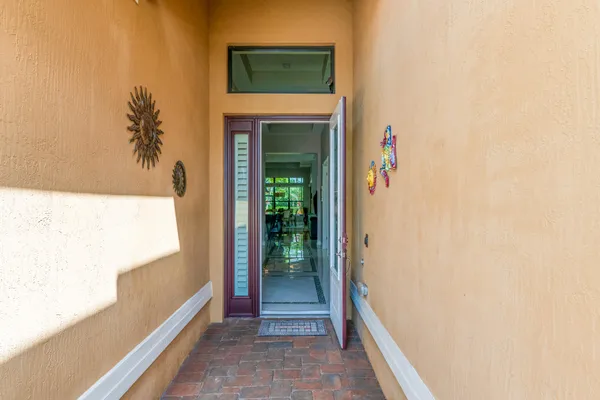 Property Slideshow image 3 of 72 | 11825 n kalmar cir cir, Parkland, FL, 33076