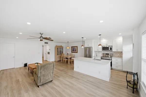 Property Slideshow image 3 of 20 | 955 circle dr b, Delray Beach, FL, 33445