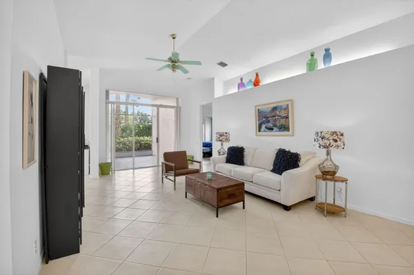 Property Slideshow image 3 of 67 | 5304 wycombe ave, Boynton Beach, FL, 33437