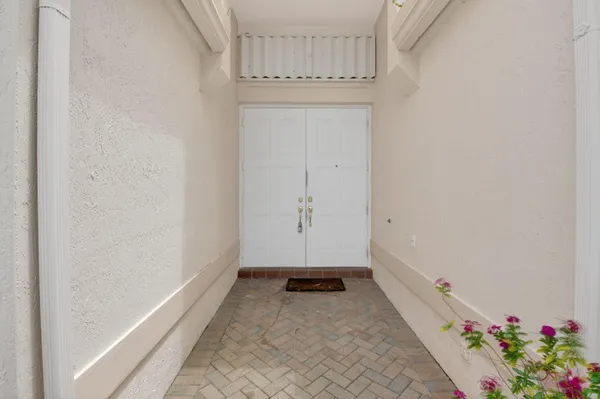 Property Slideshow image 2 of 67 | 5304 wycombe ave, Boynton Beach, FL, 33437