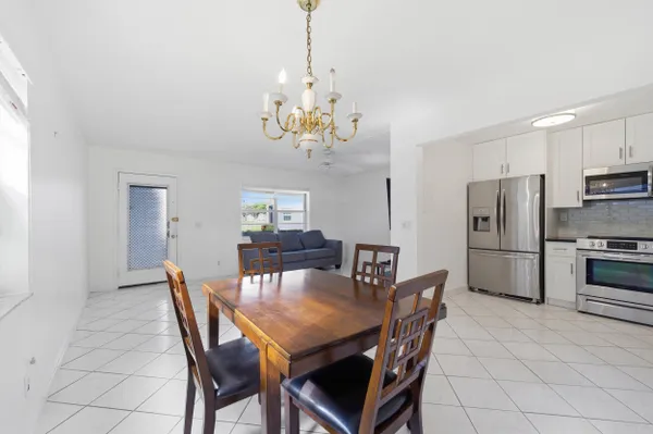Property Slideshow image 3 of 50 | 249 burgundy f f, Delray Beach, FL, 33484